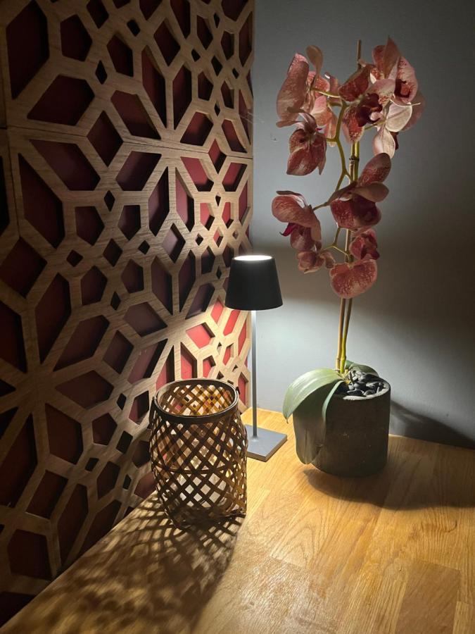 Family Suite With Garden And Amaizing View To Lugano Кадемарио Екстериор снимка